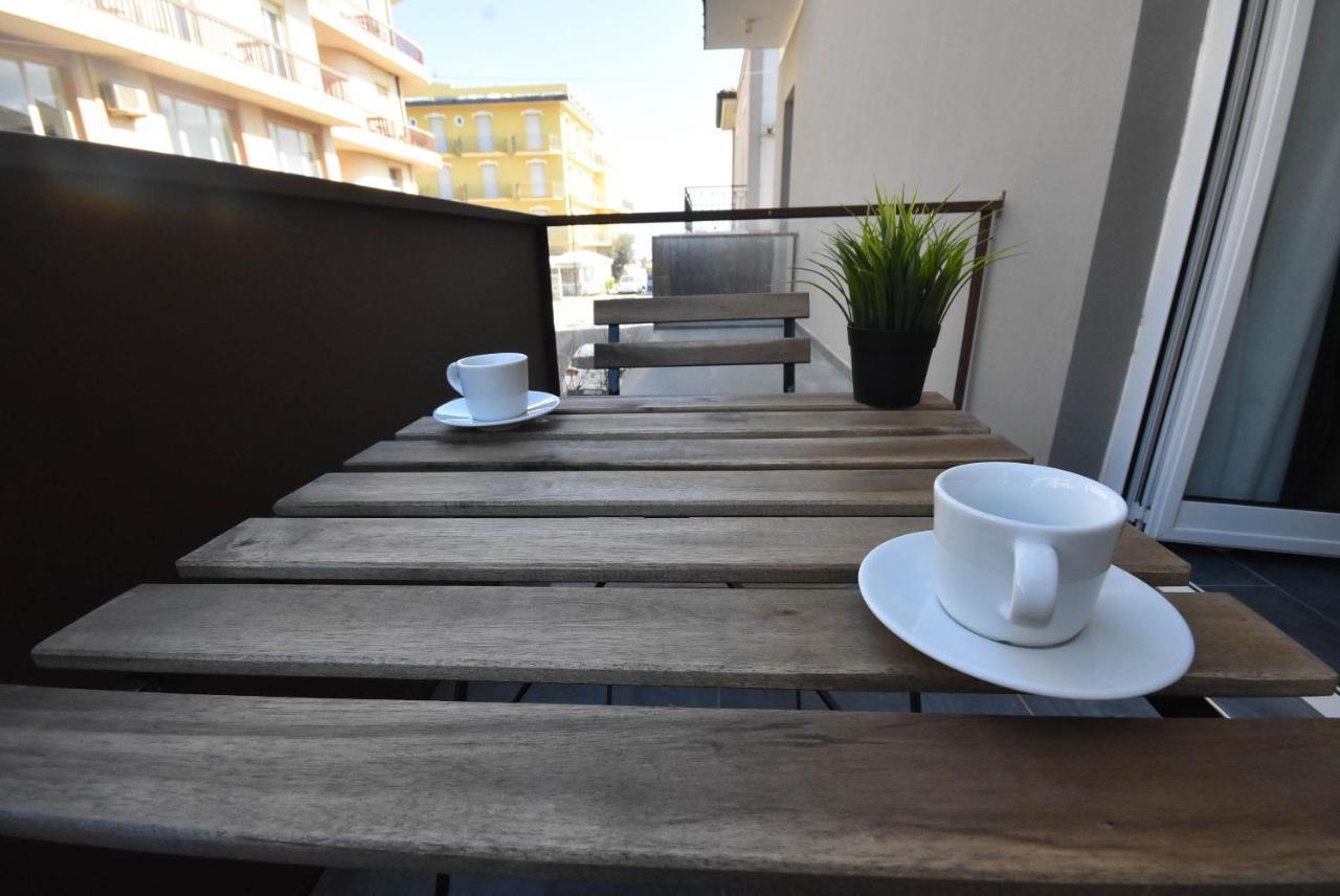 Hotel Crisvan Rimini Exterior foto